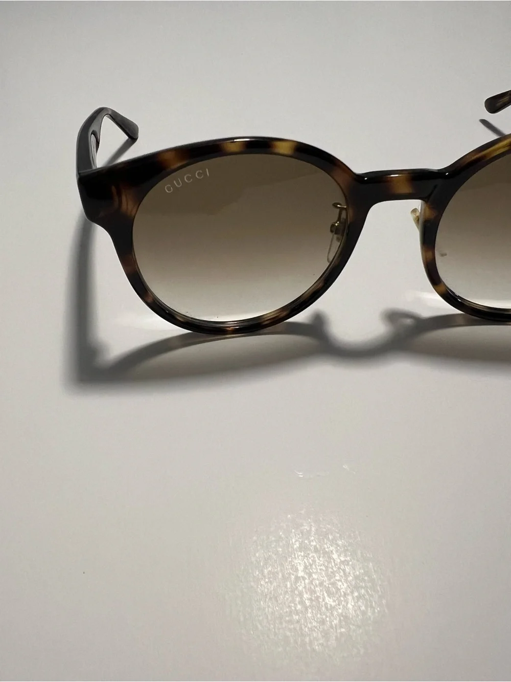 Gucci Tortoiseshell Round Sunglasses with Brown Gradient Lenses